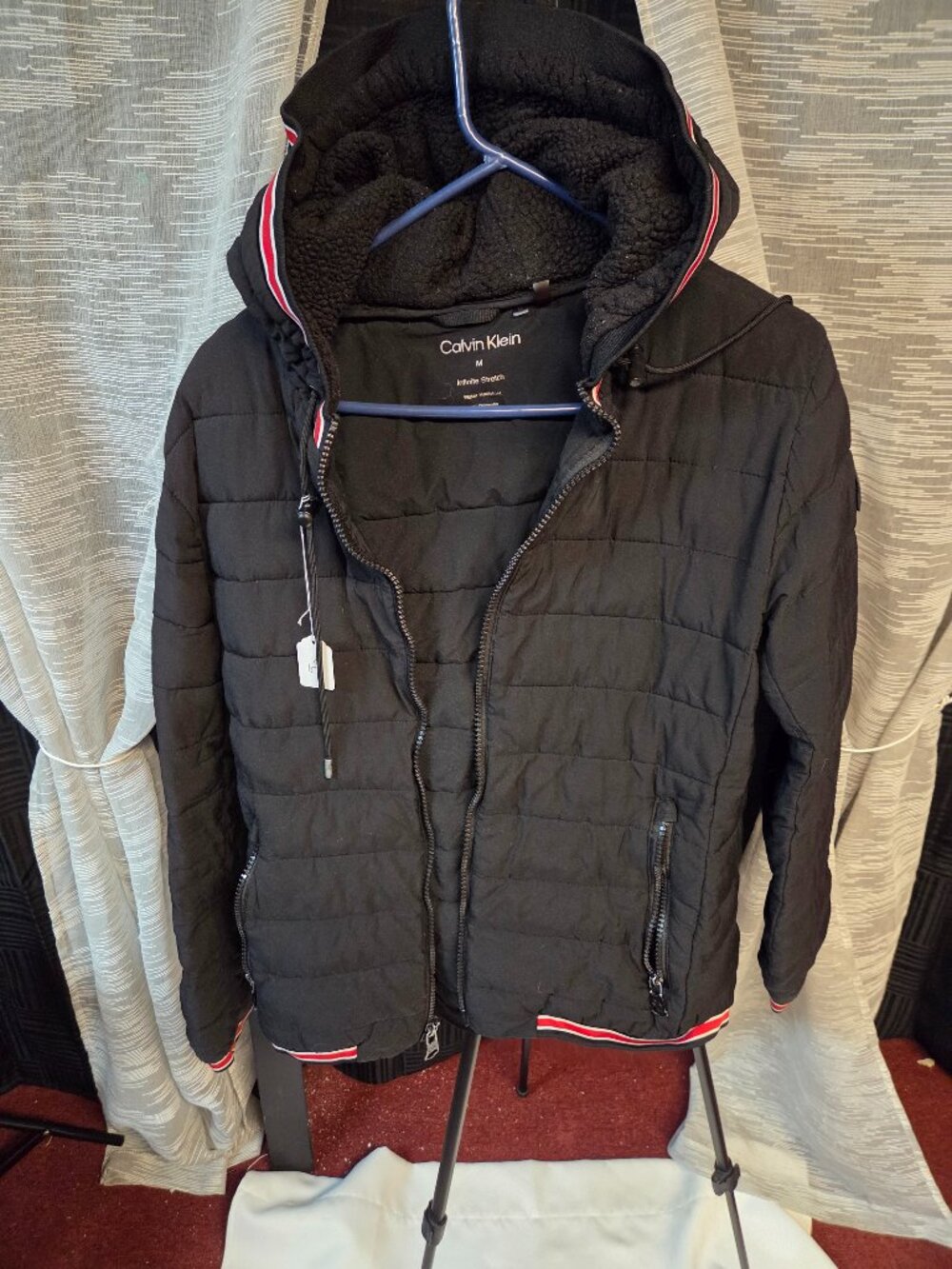 Calvin Klein Men's Hooded Infinity Stretch Puffer Jacket Size M